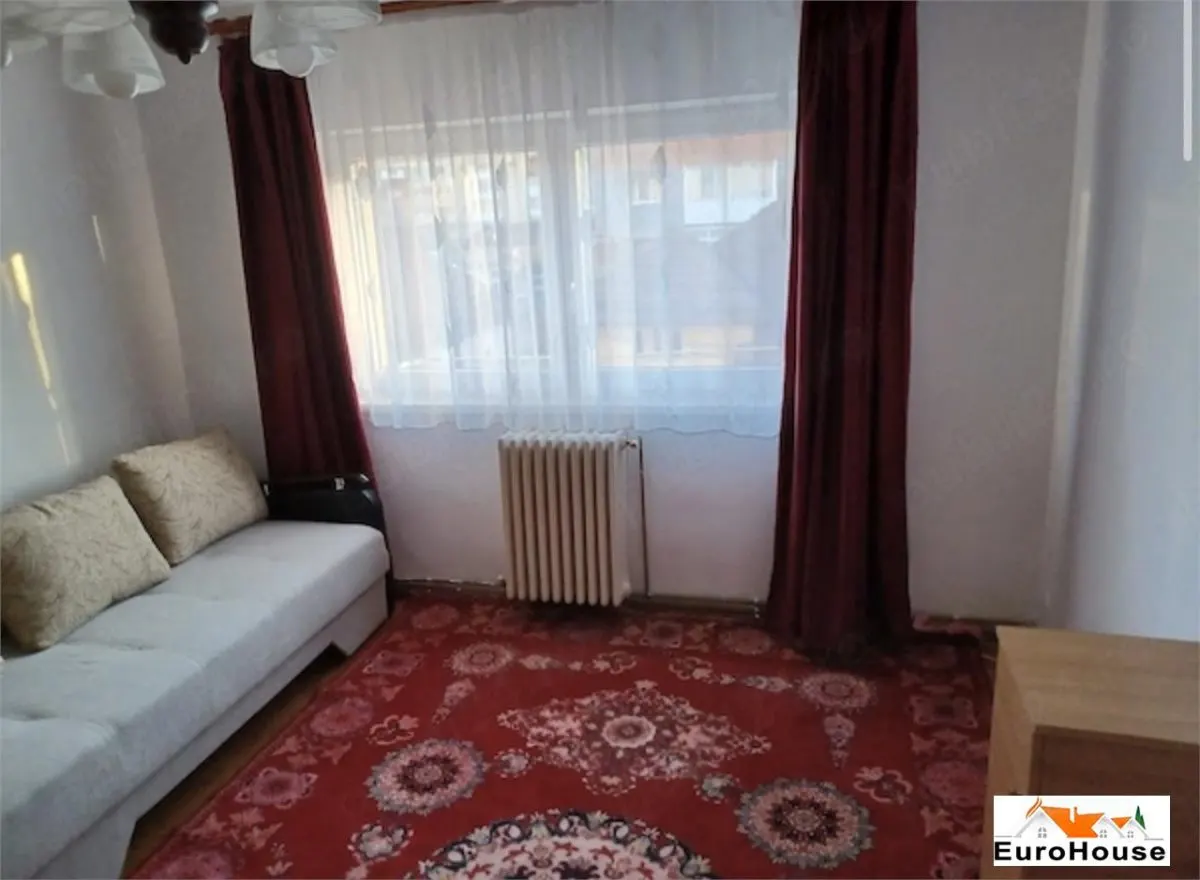 Garsoniera De Inchiriat , Cetate - foto 2