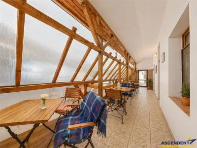 Resort cu perspectiva remarcabila, purtator profit, Centrul Istoric, Piata Unirii, Brasov - foto 12