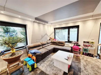 Casa de vanzare cu priveliste frumoasa - foto 5