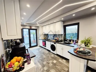 Casa de vanzare cu priveliste frumoasa - foto 6