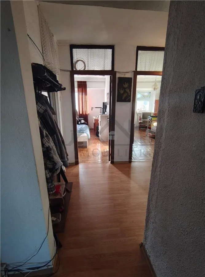 99mp - Etaj intermediar - Apartament 4 camere Nicolina zona Rond Vechi - foto 14
