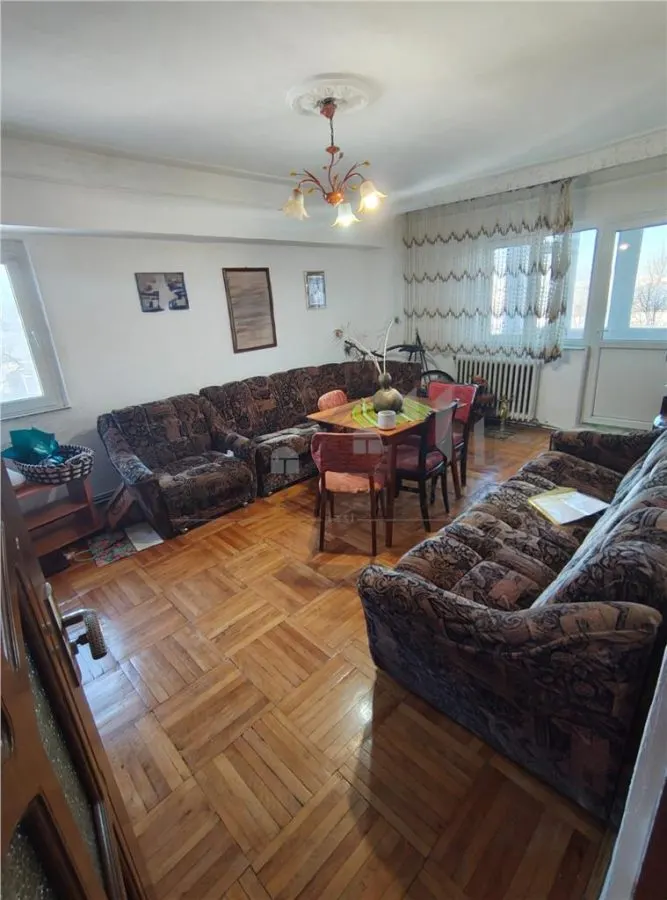 99mp - Etaj intermediar - Apartament 4 camere Nicolina zona Rond Vechi - foto 22