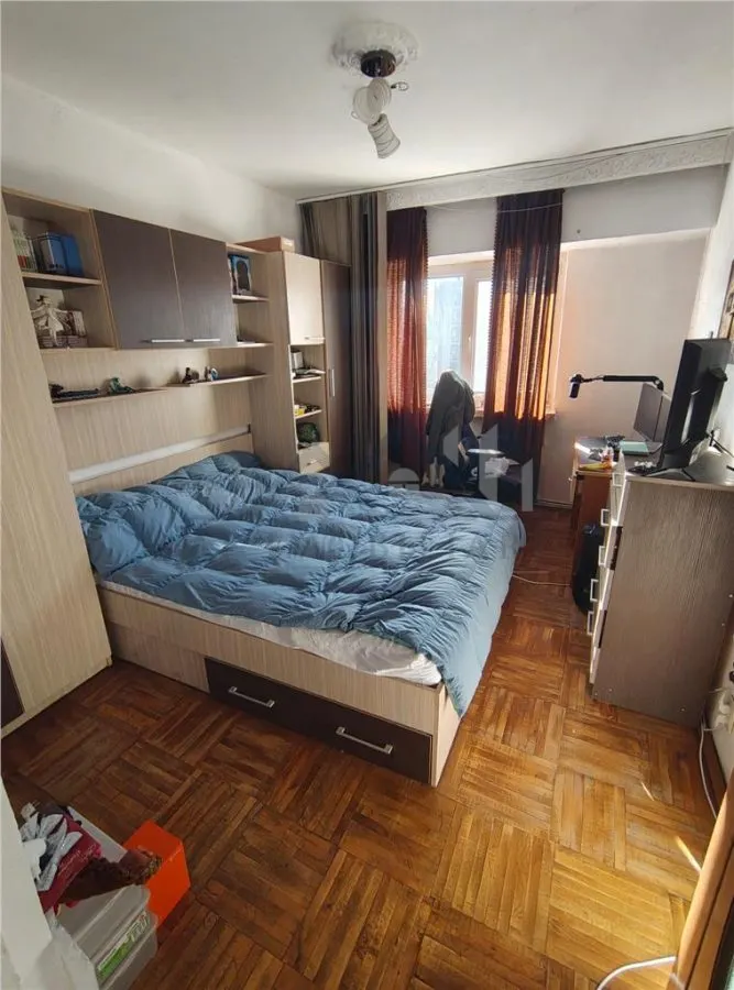 99mp - Etaj intermediar - Apartament 4 camere Nicolina zona Rond Vechi - foto 24