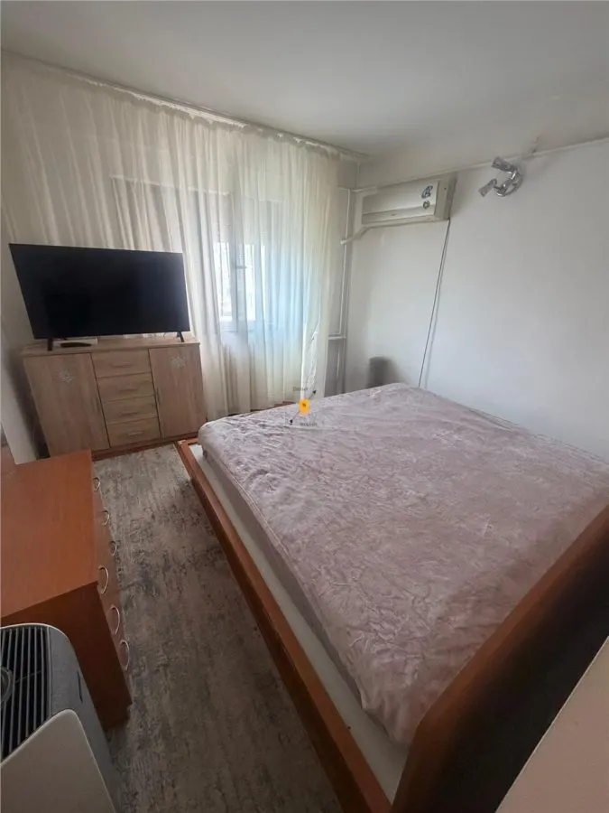 Apartament 3 camere zona 9 mai - foto 4