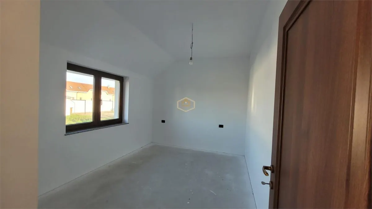 Martinesti - Casa Noua 4 camere | Teren 1.000 mp - foto 13