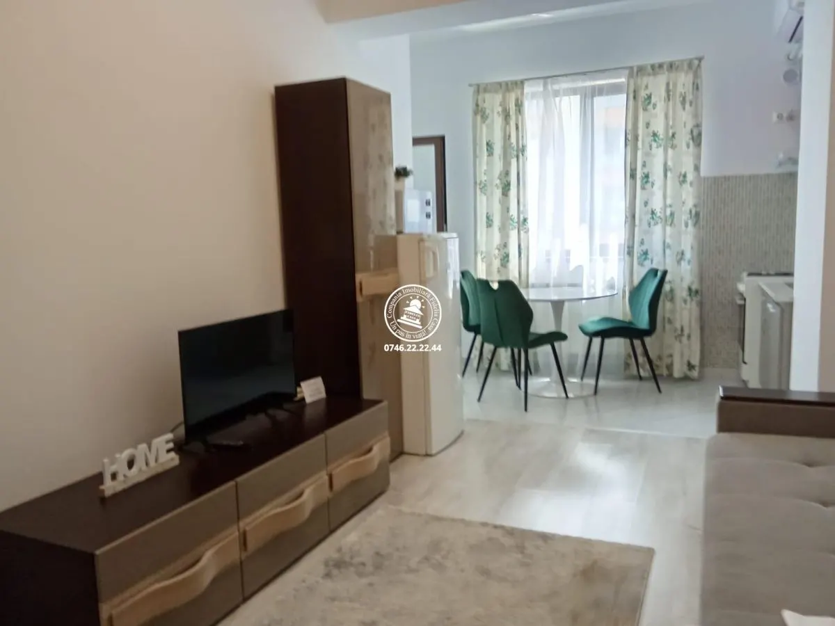 Apartament cu 2 camere de vanzare, Centru - foto 1