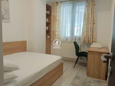 Apartament cu 2 camere de vanzare, Centru - foto 3