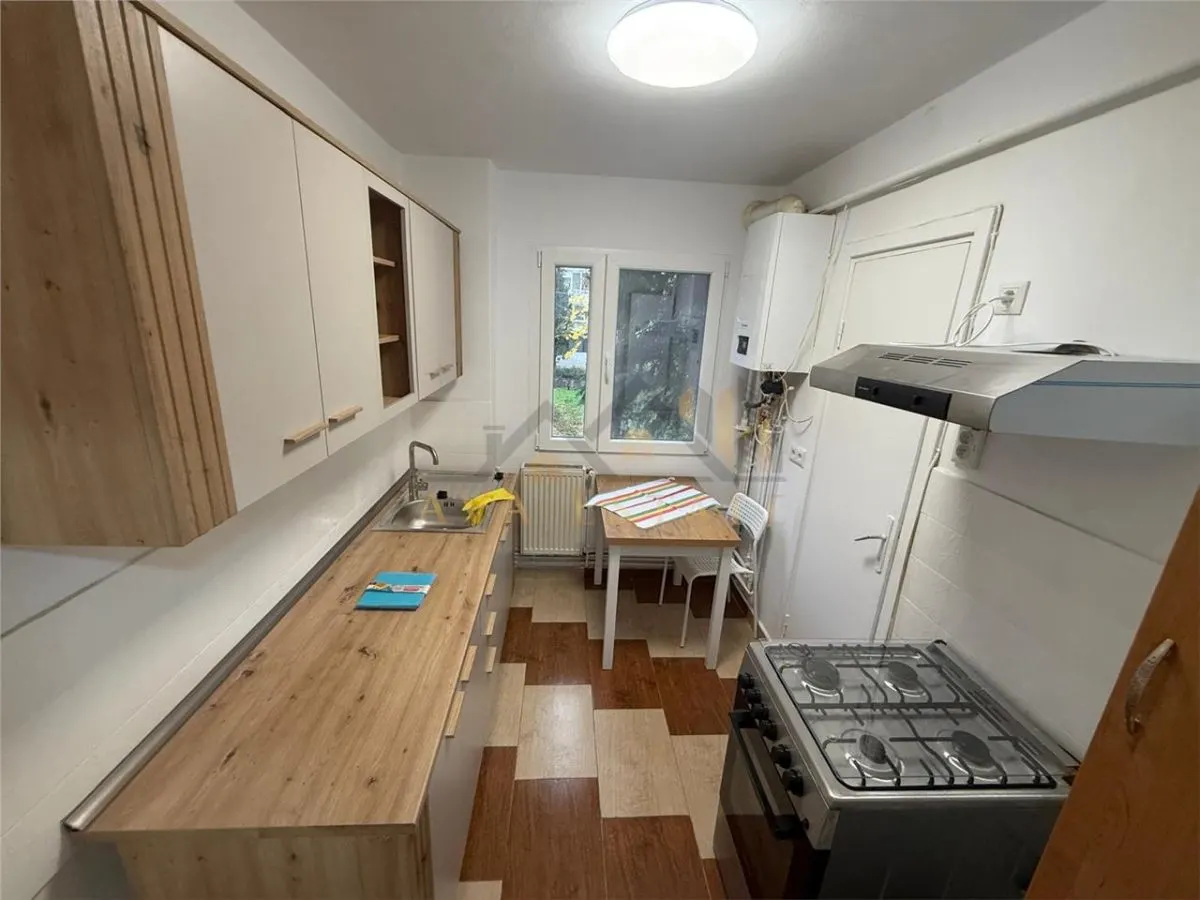 Apartament 3 camere, et.1, 65 mp+centrala - Zona Circumvalatiunii - foto 12