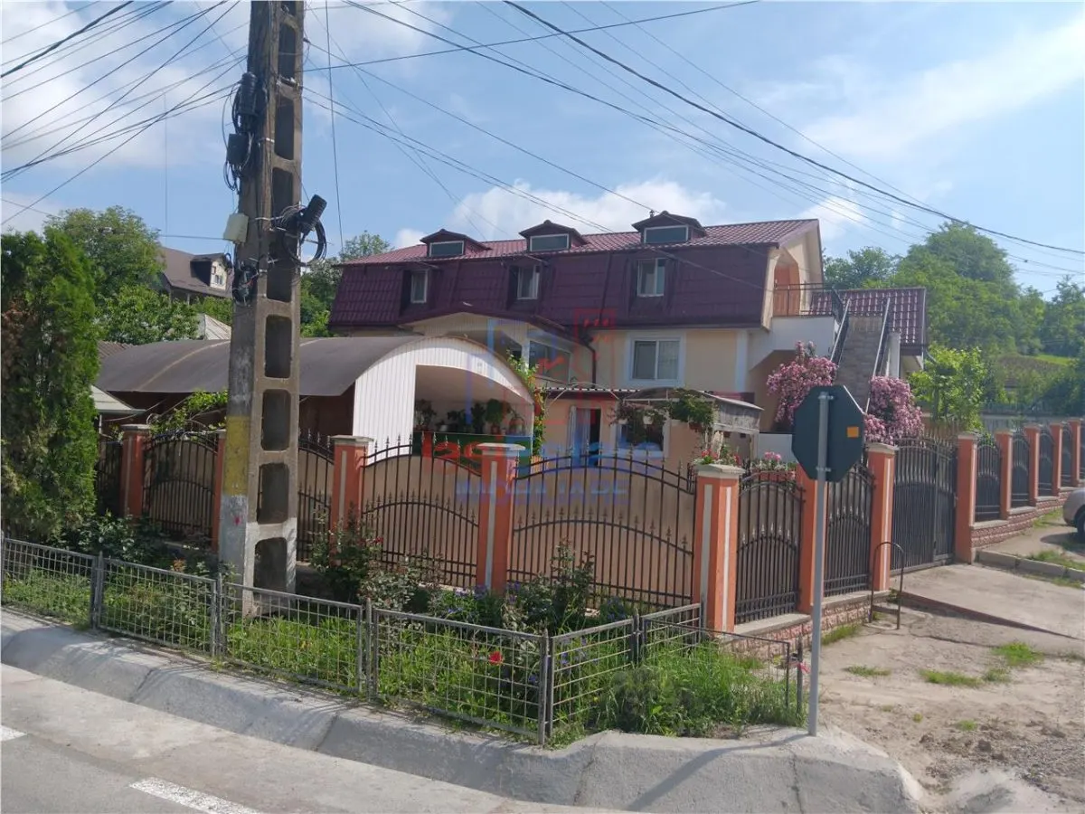 Carlig  Vila D+P+M SC=354mp TEREN 761mp la 6km de Podu De Fier - foto 1