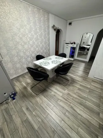 Apartament 3 camere Brașov - poza 1
