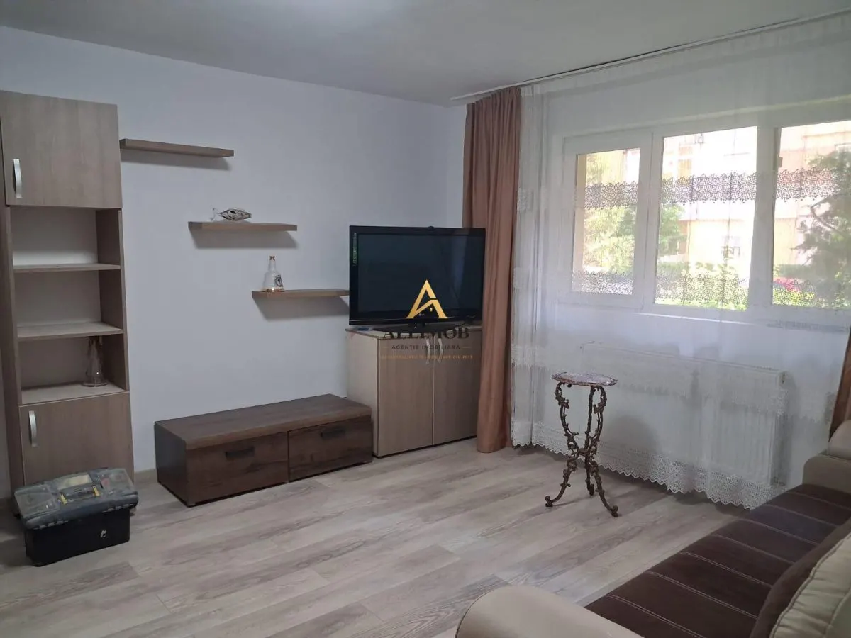 Apartament 2 camere in zona Micro 11 - foto 2