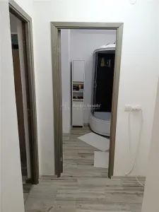 Apartament 2 camere in zona centrala Moldova Noua, langa piata - foto 7