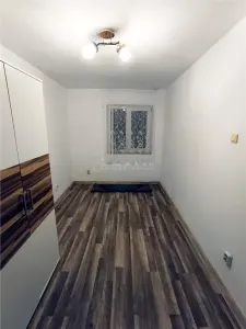 Apartament 2 camere ultracentral in Moldova Noua - foto 10