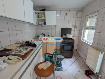 Andronache,casa caramida 3 cam.garaj, teren 151 mp - foto 18