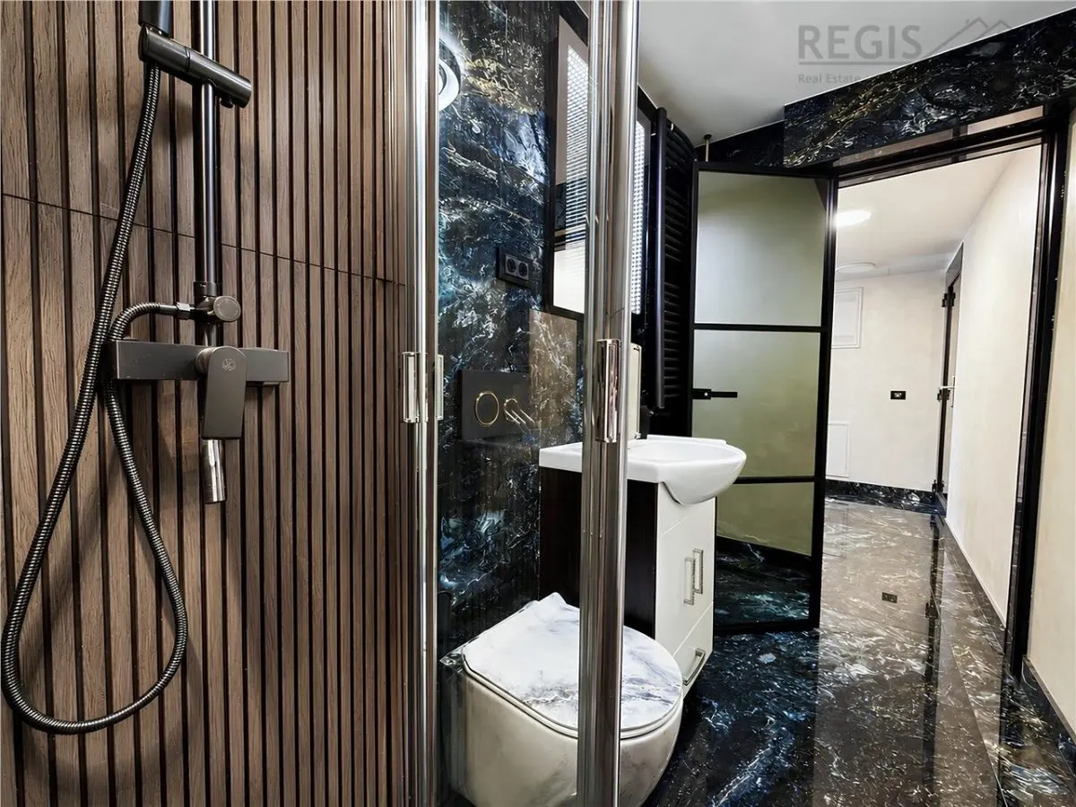 Spatiu comercial ultra finisat cu vad stradal zona Judetean - foto 9