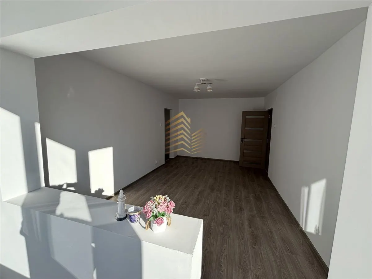 Apartament de vanzare - foto 3