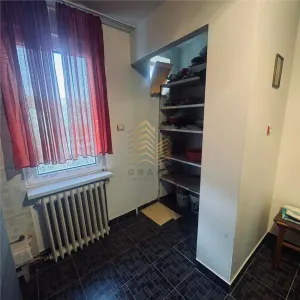 Apartament 3 camere decomandat de vanzare - foto 9