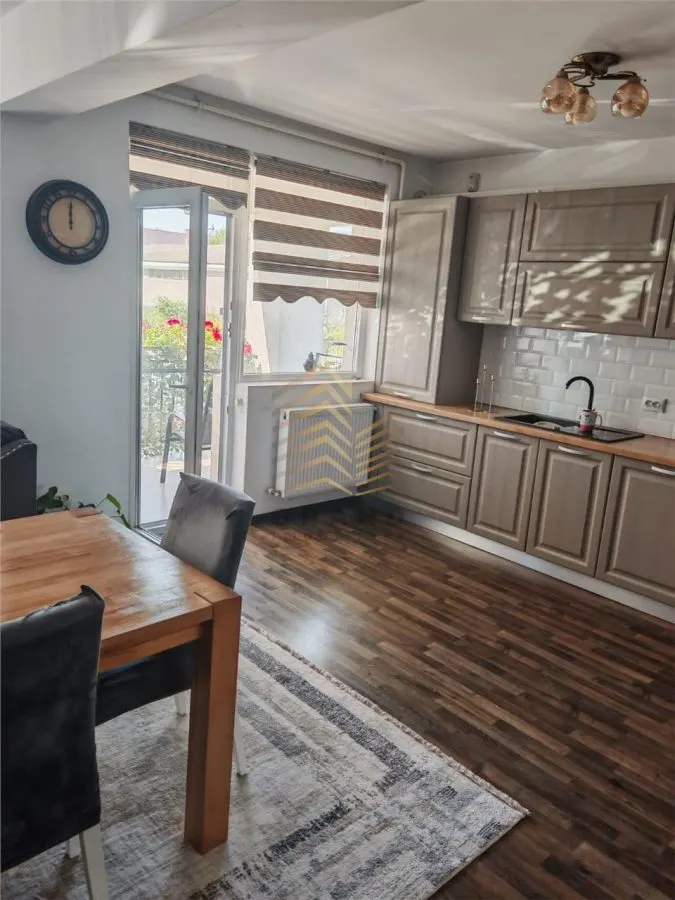 SE VINDE APARTAMENT SUBCETATE - foto 10
