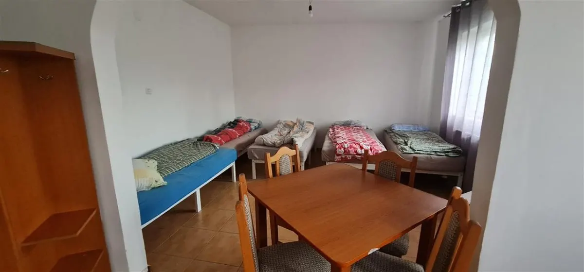 Cazare muncitori garsoniere/apartamente la curte in Vladimirescu - foto 16