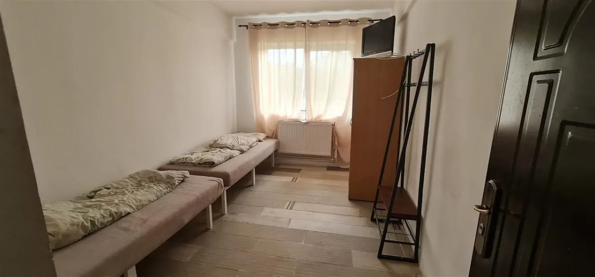 Cazare muncitori garsoniere/apartamente la curte in Vladimirescu - foto 24