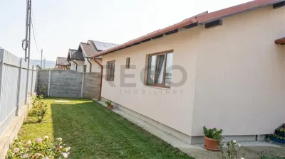 RECO Proprietate cu 2 case in Osorhei intr-o zona cu case noi. - foto 15