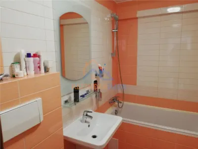 Apartament de vanzare cu 3 camere, zona Decebal - foto 12