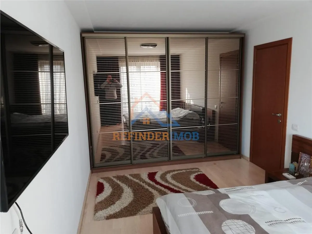 Apartament de vanzare cu 3 camere, zona Decebal - foto 4