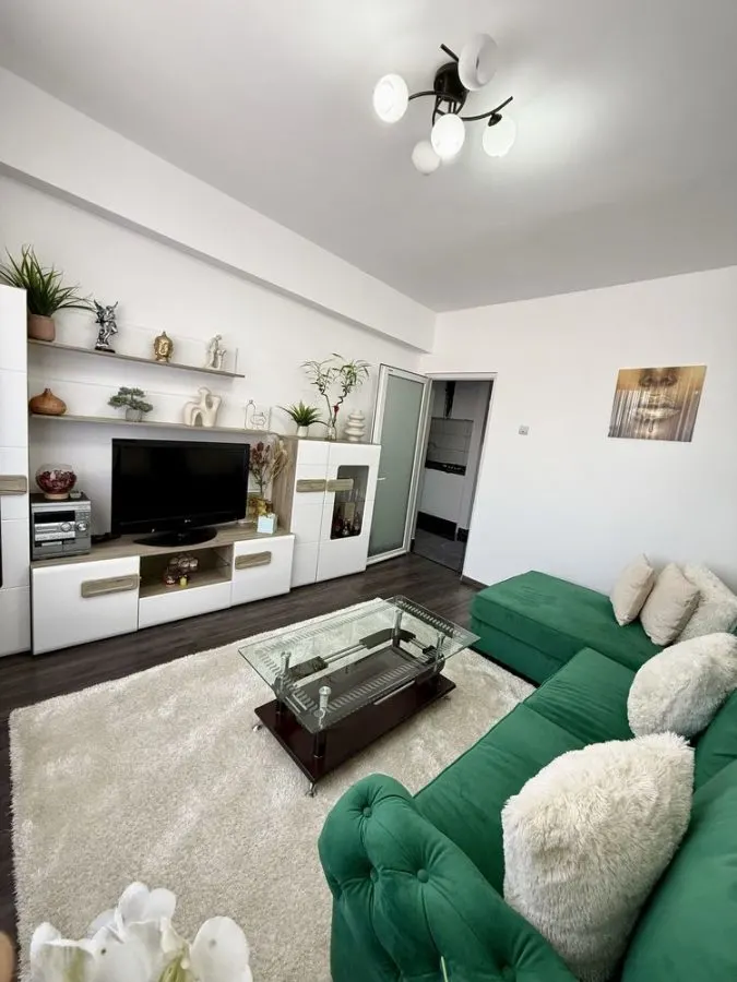 Apartament 2 camere renovat zona Astra- Carpatilor - foto 3