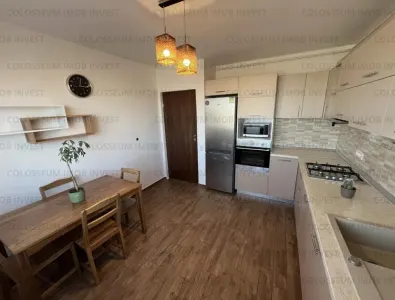 Apartament 2 camere, decomandat - zona Tractorul - foto 2