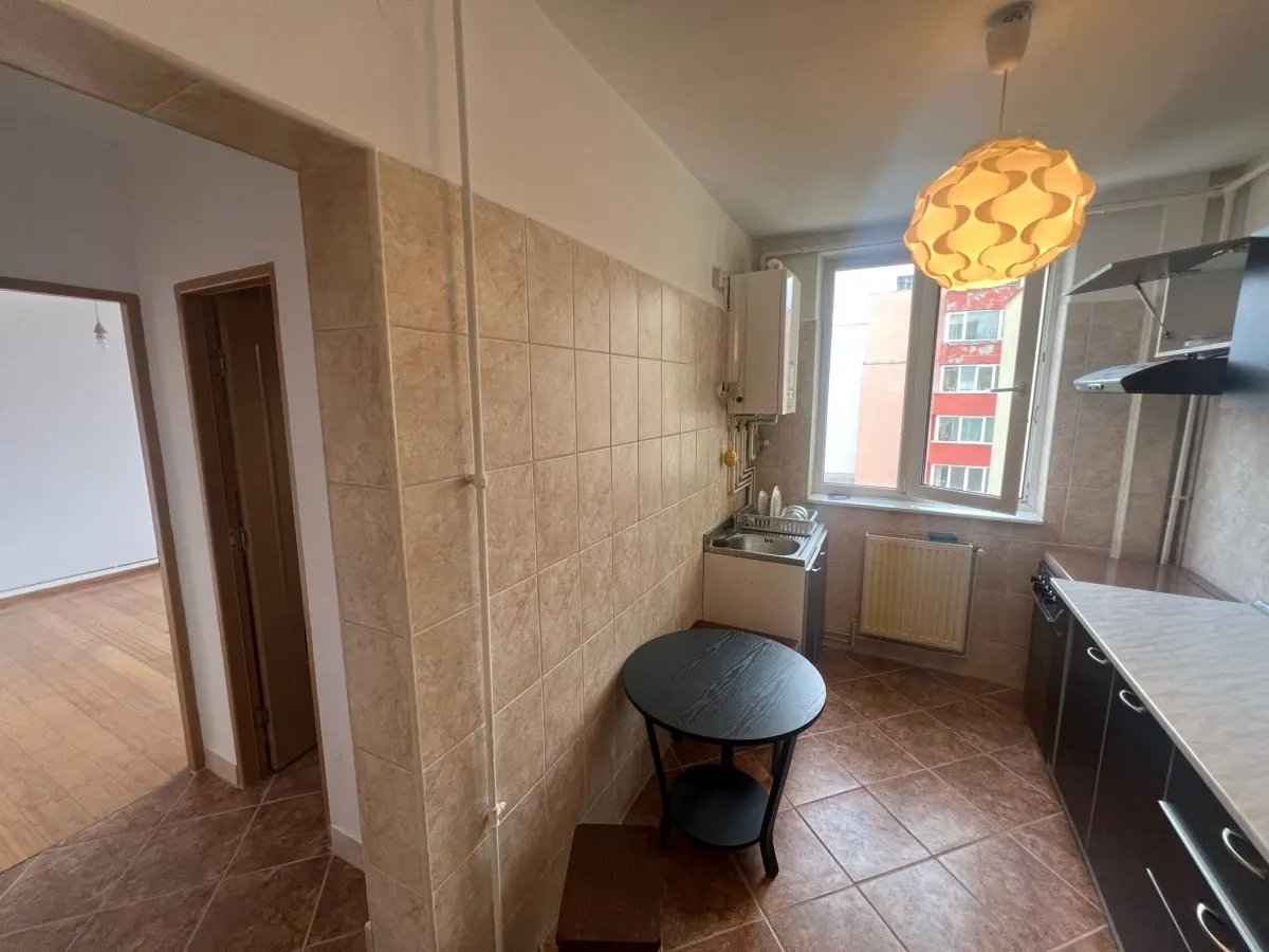 Apartament 2 camere, zona Vlahuta - foto 2