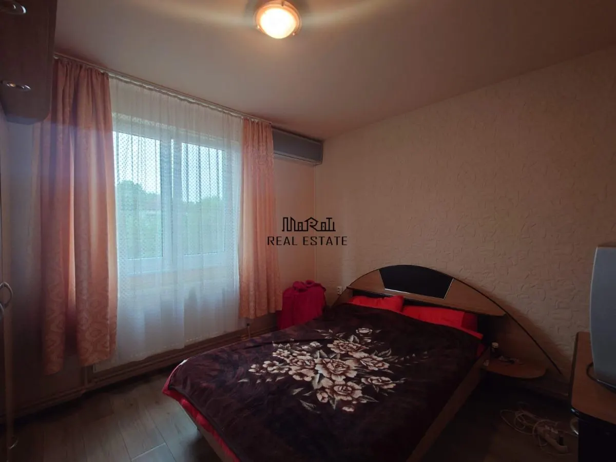Apartament 3 camere Brad - foto 11