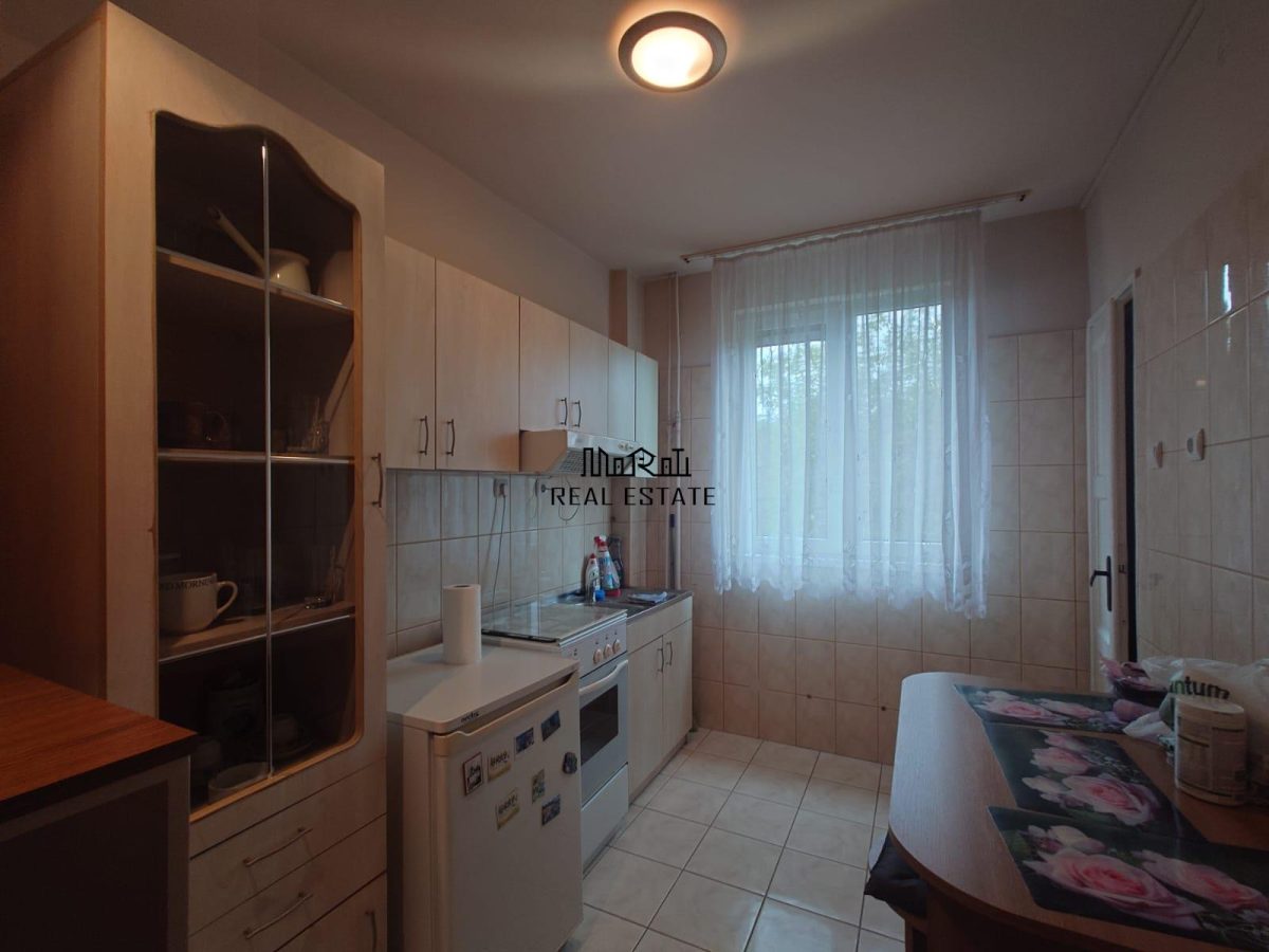 Apartament 3 camere Brad - foto 14