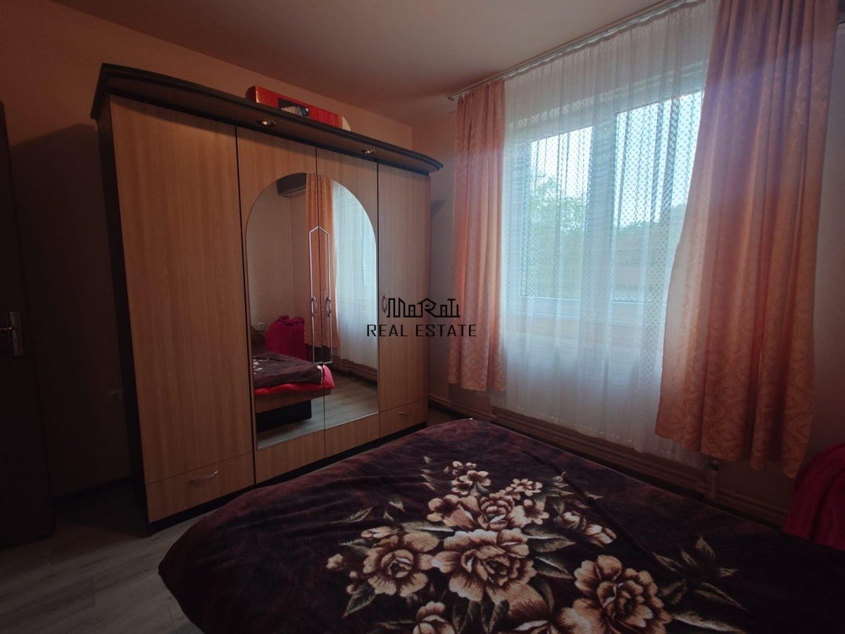 Apartament 3 camere Brad - foto 15