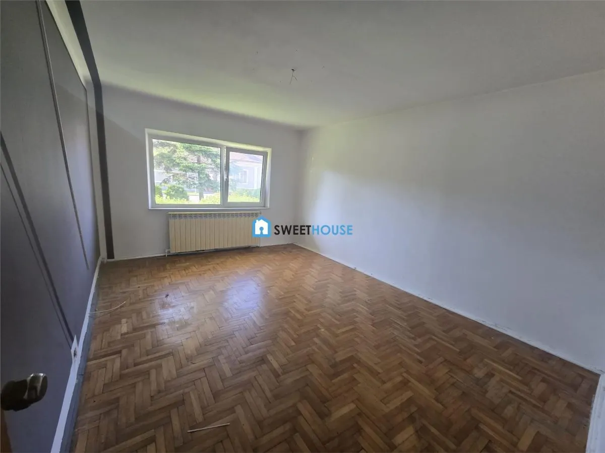 Apartament cu trei camere zona centrala Fagaras - foto 4