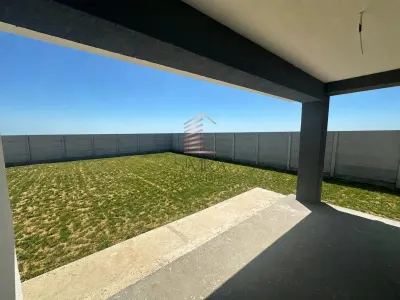 casa Santandrei cu panouri fotovoltaice, cu teren 550 mp - foto 17