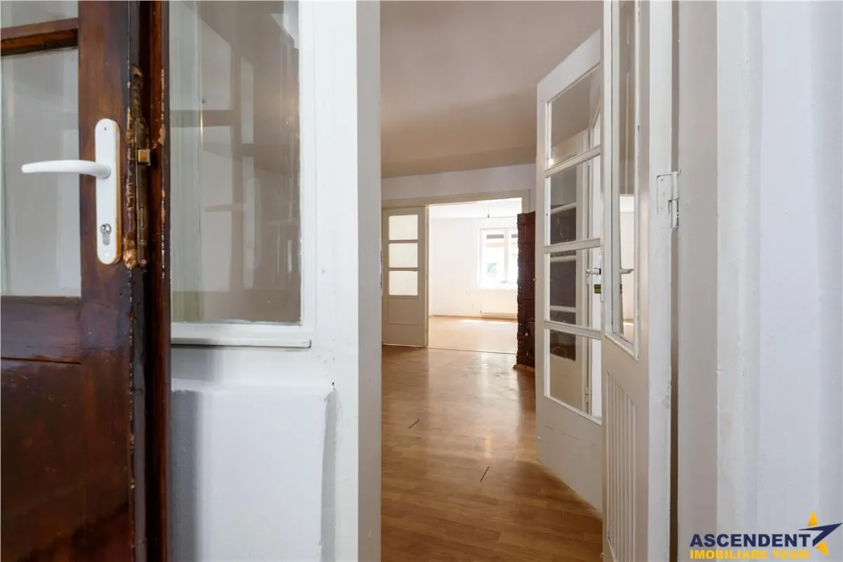 Proprietate cu amprenta artistica, Centrul Istoric, Brasov - foto 13
