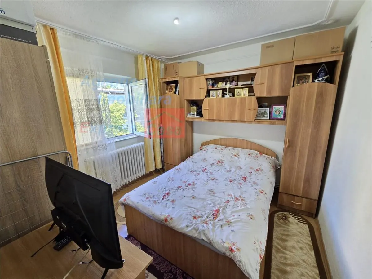 Apartament 2 camere, Galata (statie de autobuz la 100m) - foto 5