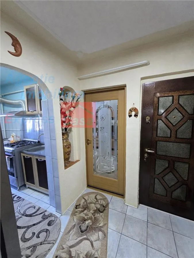 Apartament 2 camere, Galata (statie de autobuz la 100m) - foto 8