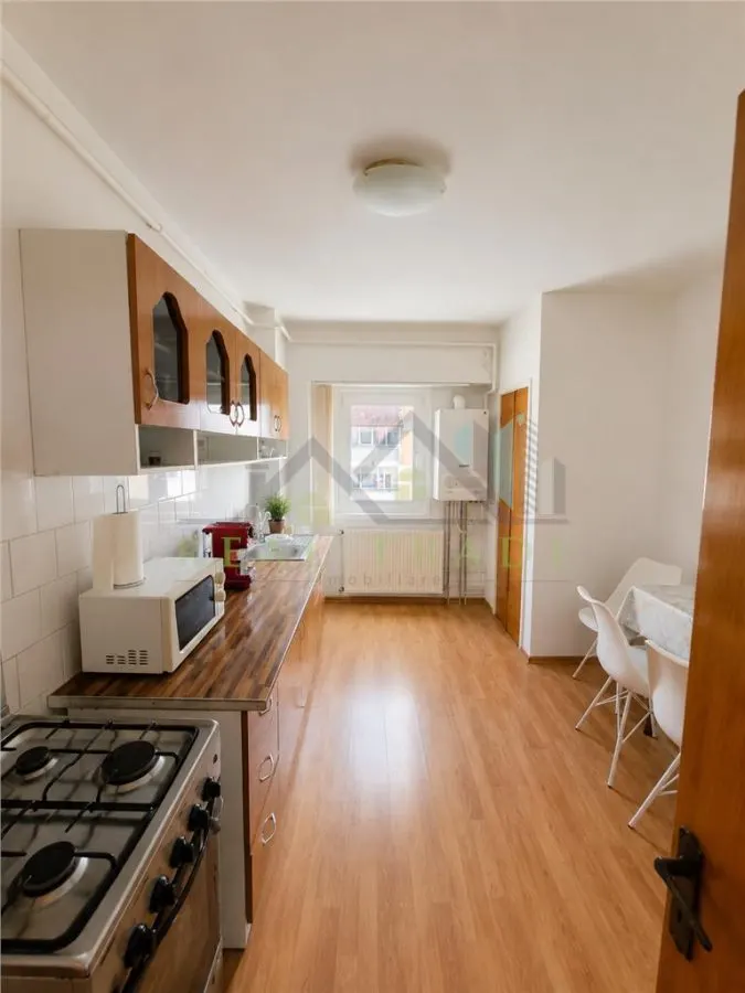 Apartament 2 camere structura mare, etaj intermediar Racadau- Muresului - foto 3