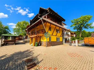 Vand Casa in Sovata cu Panorama deosebita ideala pt Pensiune sau casa de vacanta - foto 2