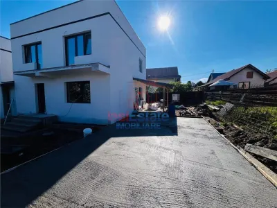 Casa cu 4 camere in Capat CUG - Lunca Cetațuii - Lunca Cetatuii