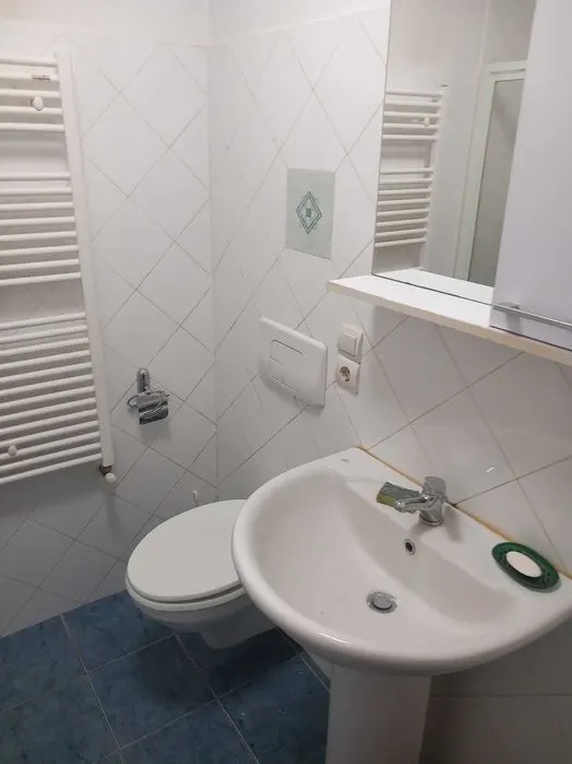 Apartament 2 camere Etaj 2 Str Ghioceilor langa Universitatea de Nord - foto 2