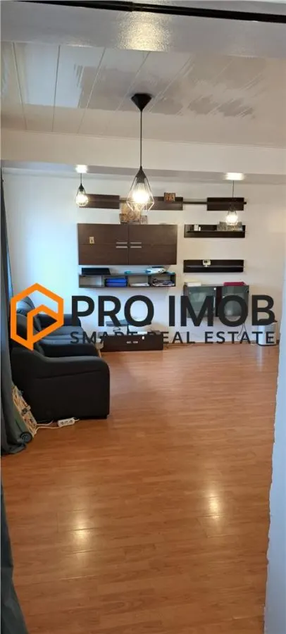 Apartament 4 camere cf 1 decomandat Zona Brosteni - foto 1