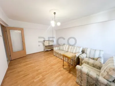 RECO, apartament decomandat,4 camere, bloc cu lift, Nufarul - foto 11
