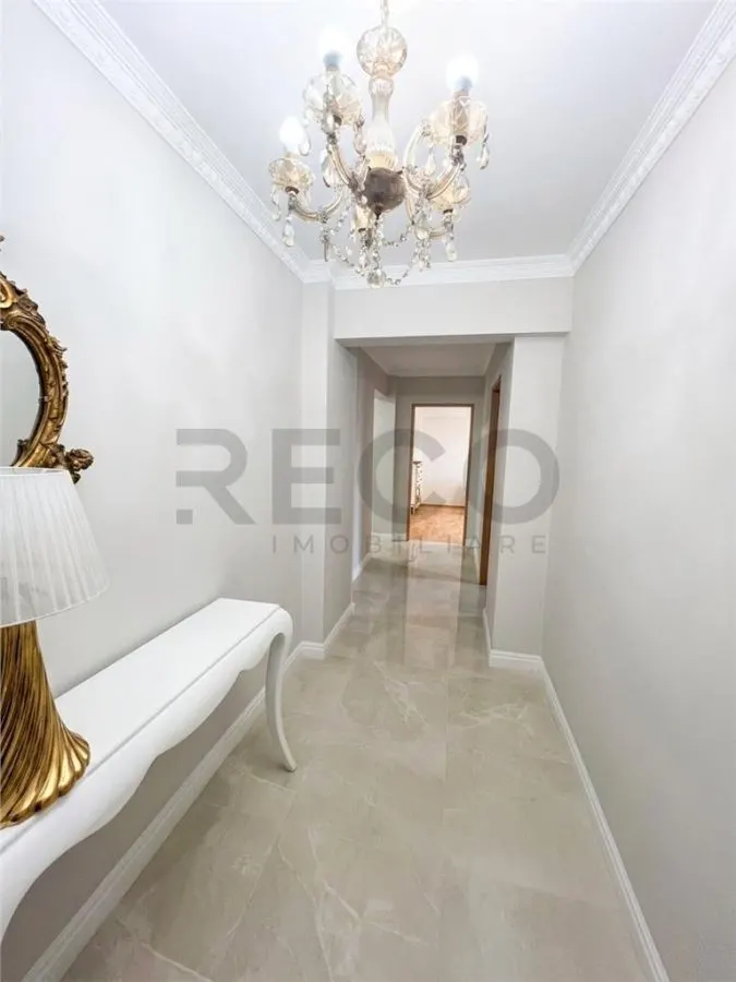 RECO, apartament decomandat,4 camere, bloc cu lift, Nufarul - foto 15