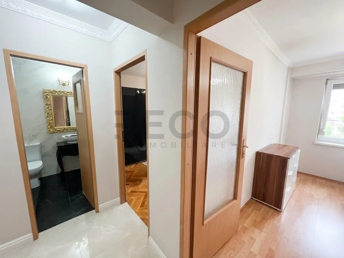 RECO, apartament decomandat,4 camere, bloc cu lift, Nufarul - foto 16