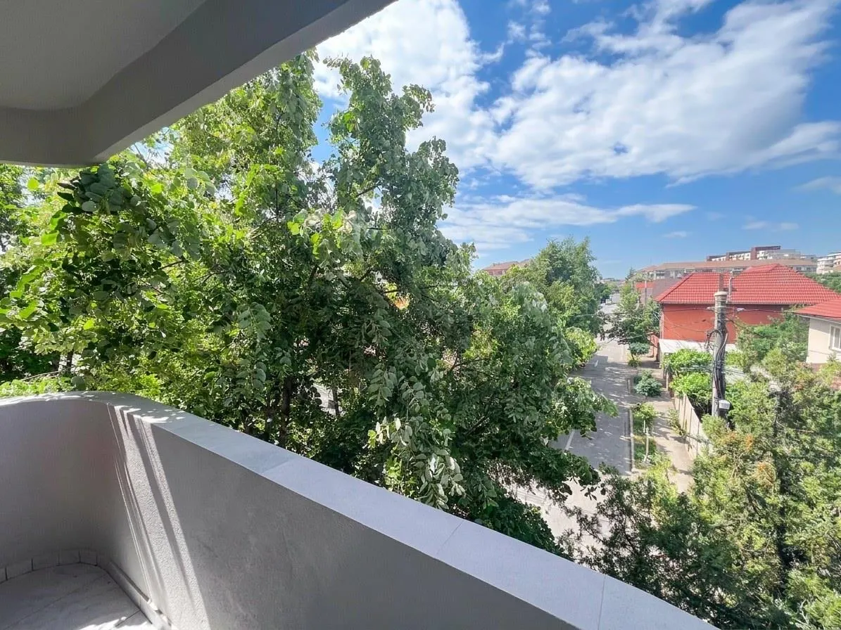 RECO, apartament decomandat,4 camere, bloc cu lift, Nufarul - foto 20