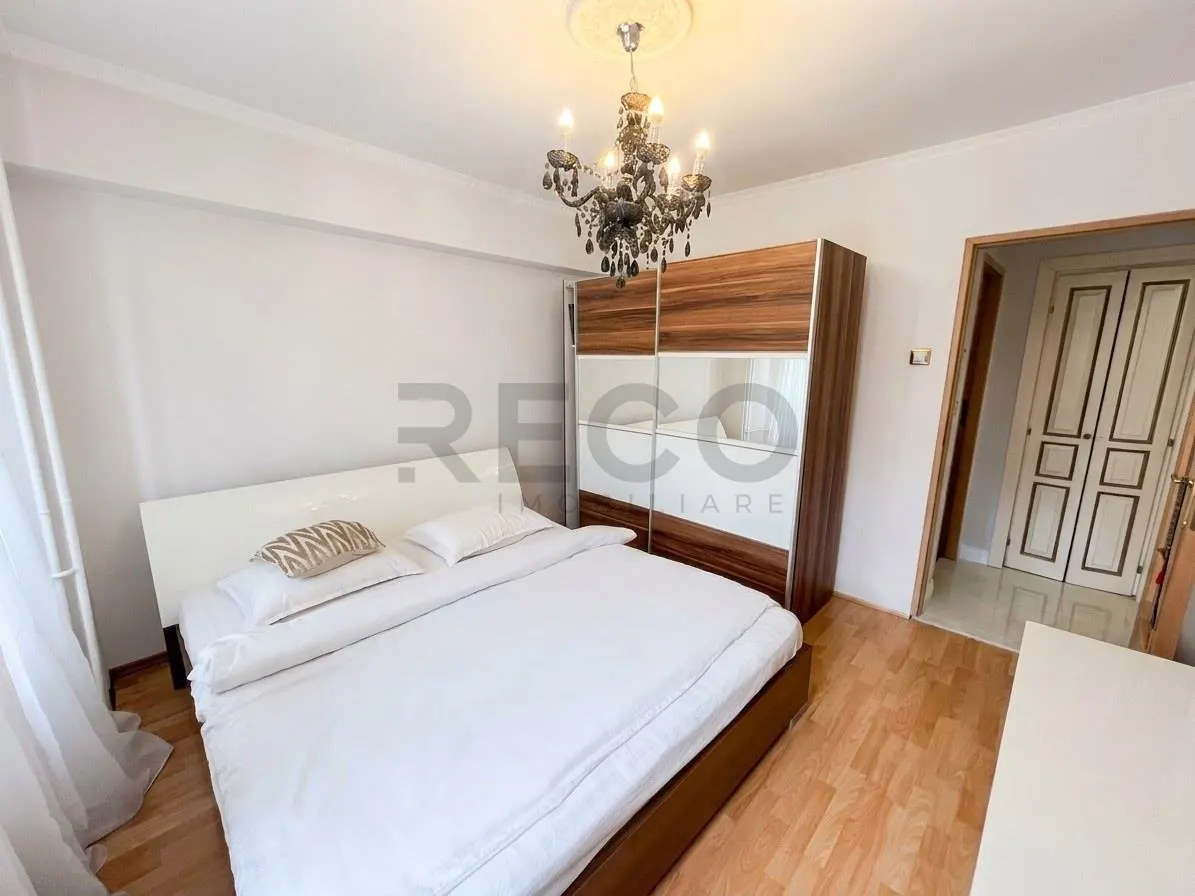 RECO, apartament decomandat,4 camere, bloc cu lift, Nufarul - foto 3