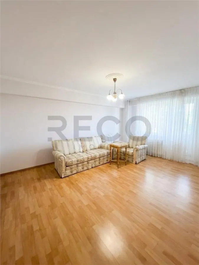 RECO, apartament decomandat,4 camere, bloc cu lift, Nufarul - foto 7