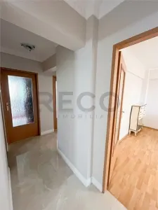 RECO, apartament decomandat,4 camere, bloc cu lift, Nufarul - foto 10